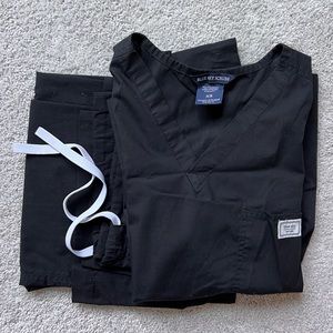 Womens XS Black Sky scrubs - top and bottoms